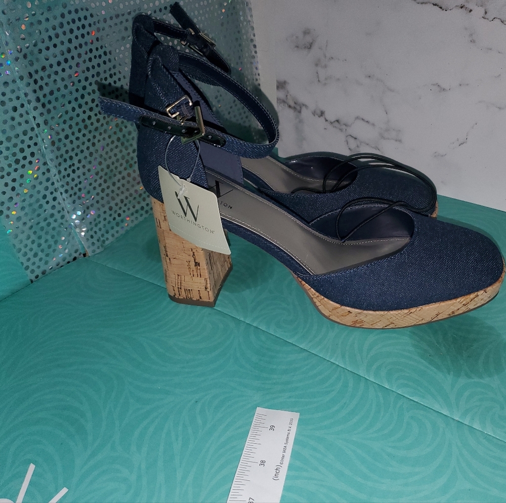 Denim closed toe heel - Picture 2 of 3